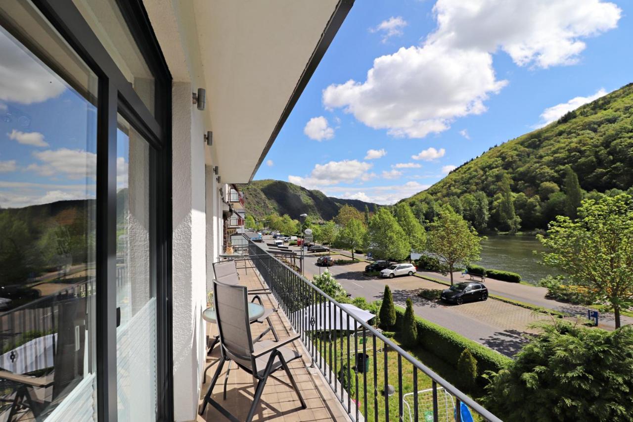 Haus Mosel Apartamento Klotten Exterior foto