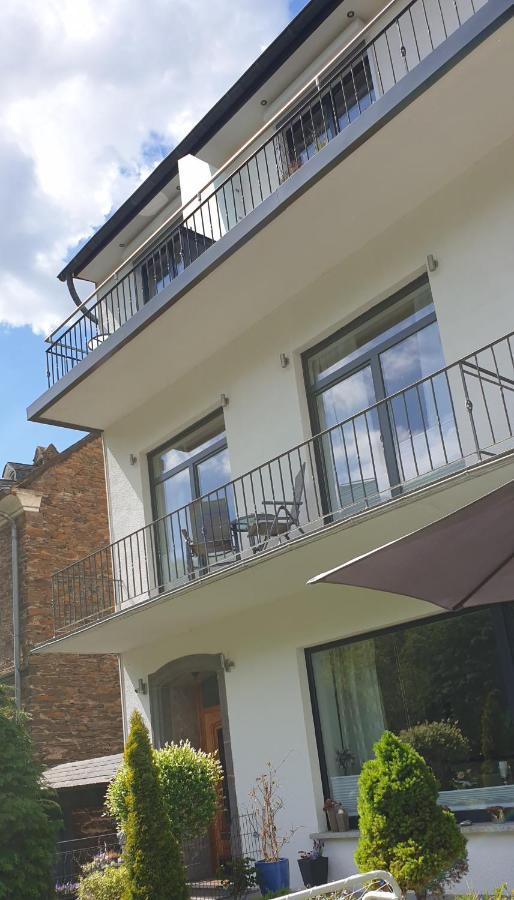 Haus Mosel Apartamento Klotten Exterior foto