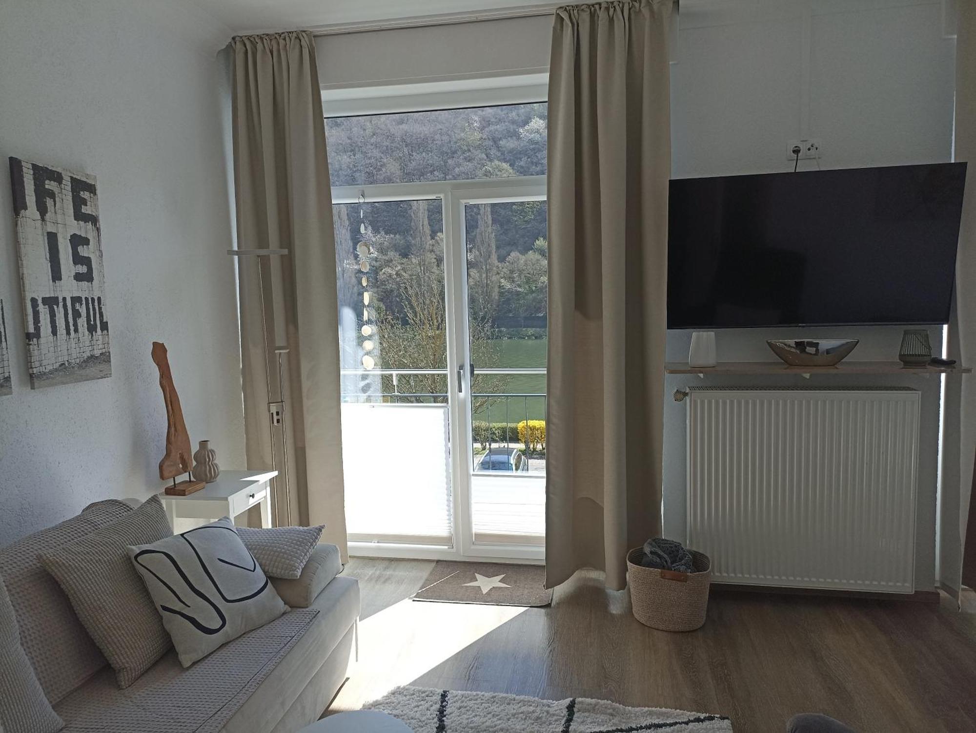 Haus Mosel Apartamento Klotten Exterior foto