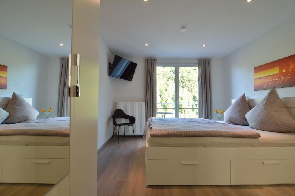 Haus Mosel Apartamento Klotten Quarto foto